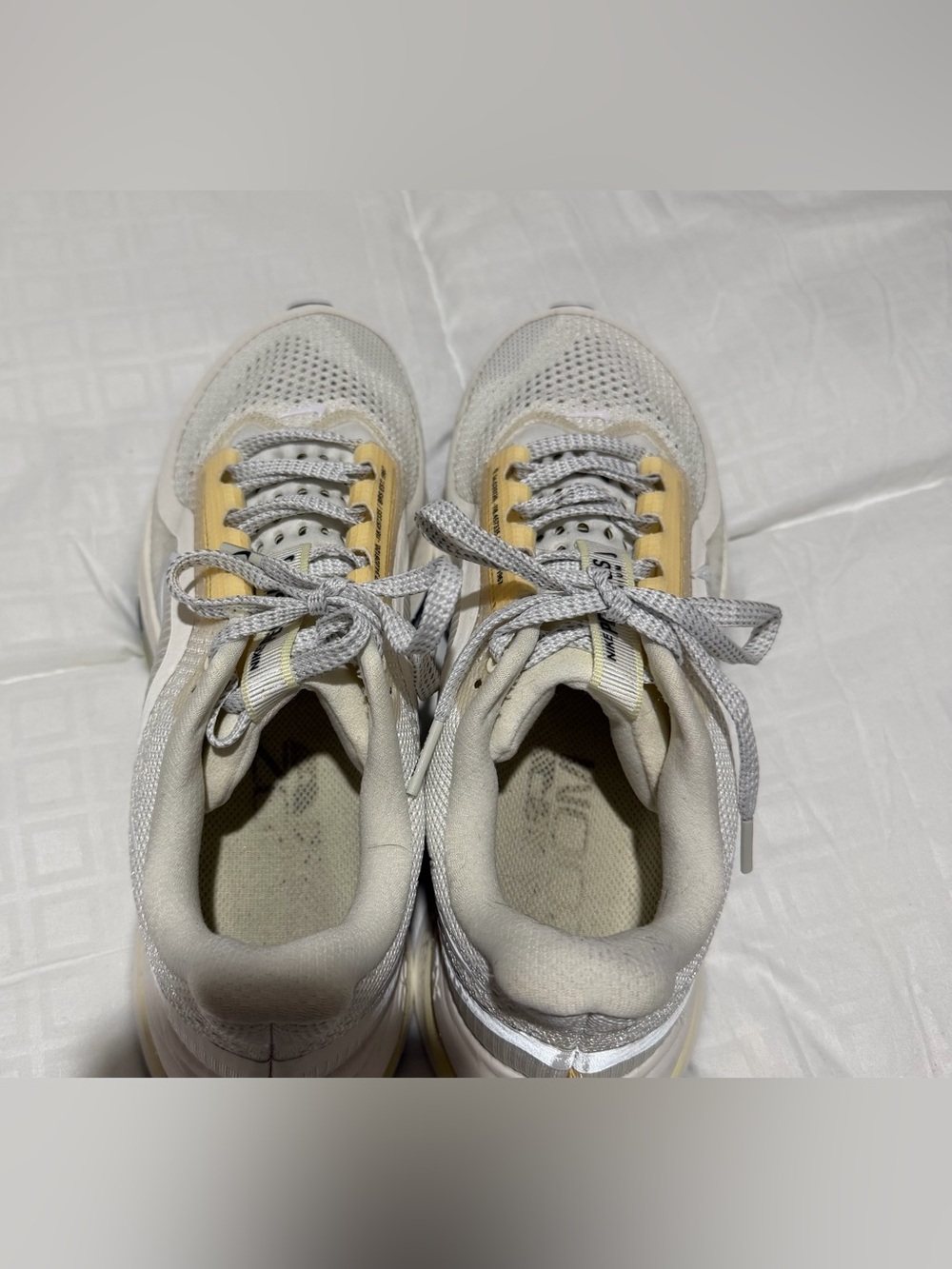 Nike - Picture 3 of 4